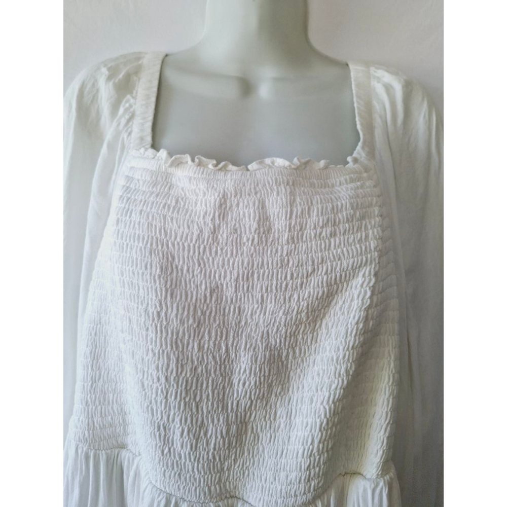 Torrid White Size 2X fairytale Renaissance smocked milkmaid cottage core blouse - Picture 5 of 8